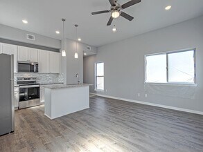8201 Tower St in Houston, TX - Building Photo - Building Photo