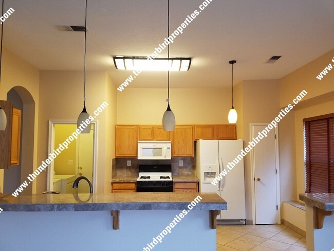 10015 Silverton Dr NW in Albuquerque, NM - Building Photo - Building Photo