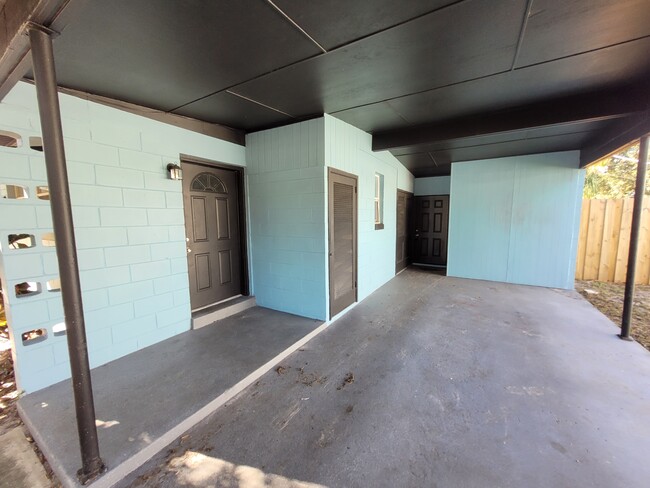 1525 Cambridge Dr in Cocoa, FL - Building Photo - Building Photo