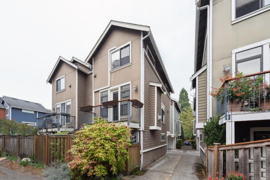 116 21st Ave E in Seattle, WA - Building Photo