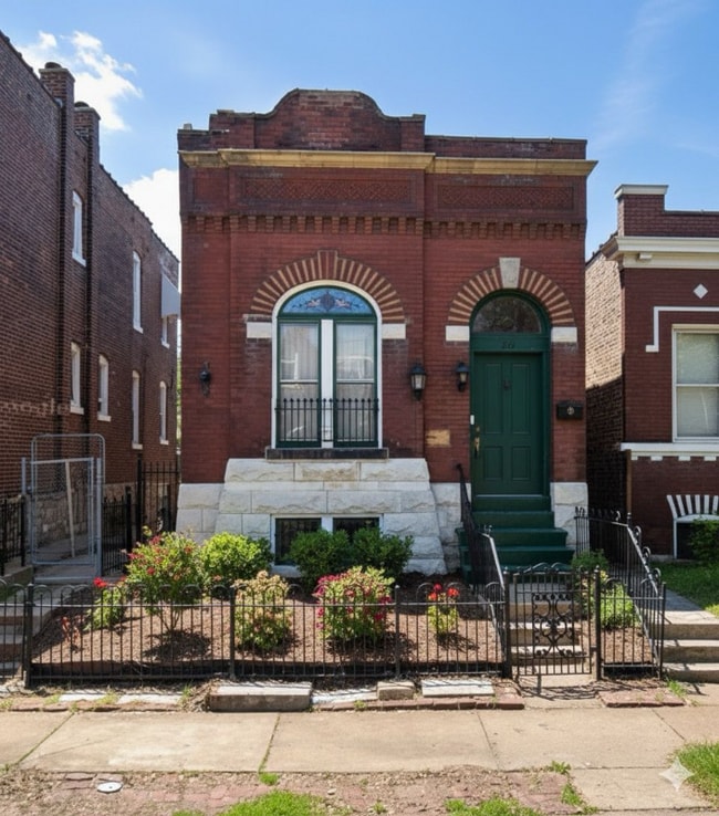 property at 3318 Itaska St