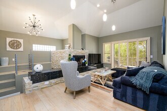 7272 E Gainey Ranch Rd in Scottsdale, AZ - Building Photo - Building Photo