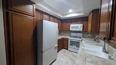 1300 Mayflower Ave in Monrovia, CA - Building Photo - Building Photo