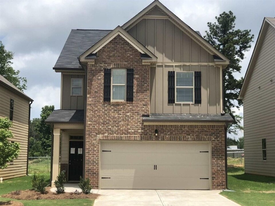 11909 Lovejoy Crossing Blvd in Hampton, GA - Building Photo