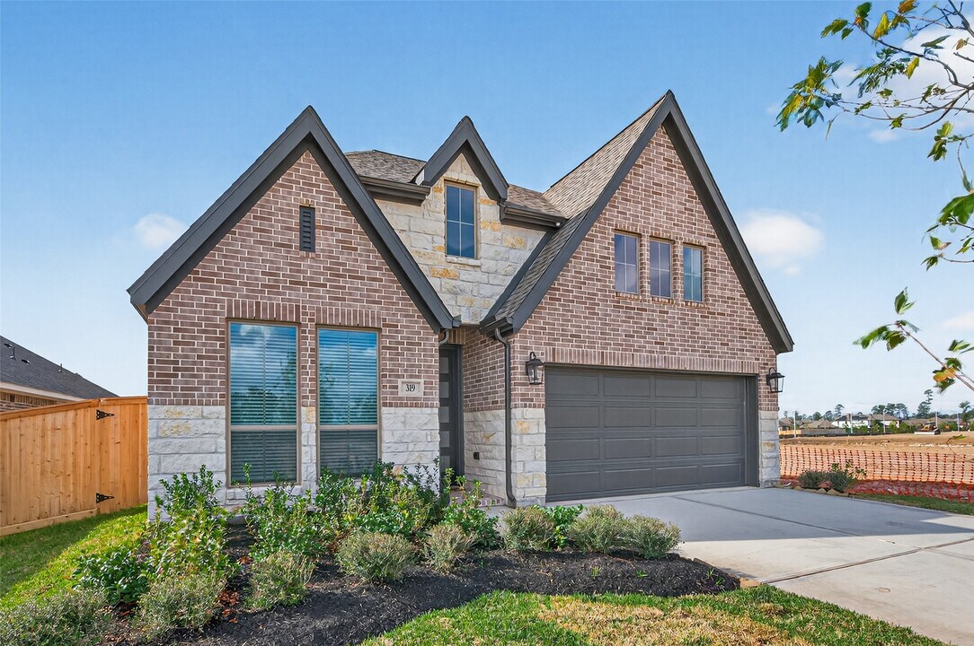 319 Silver Sage St in Conroe, TX - Building Photo