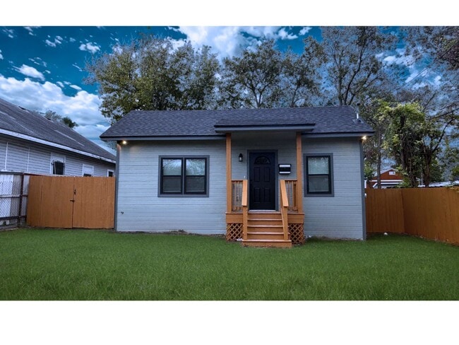 property at 1718 N 22nd St