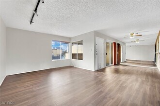 1417 Hialeah Dr in Las Vegas, NV - Building Photo - Building Photo