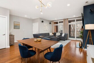 679 N Peoria St in Chicago, IL - Building Photo - Building Photo