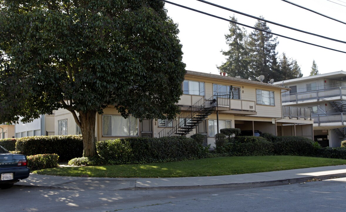 317 Haas Ave in San Leandro, CA - Building Photo