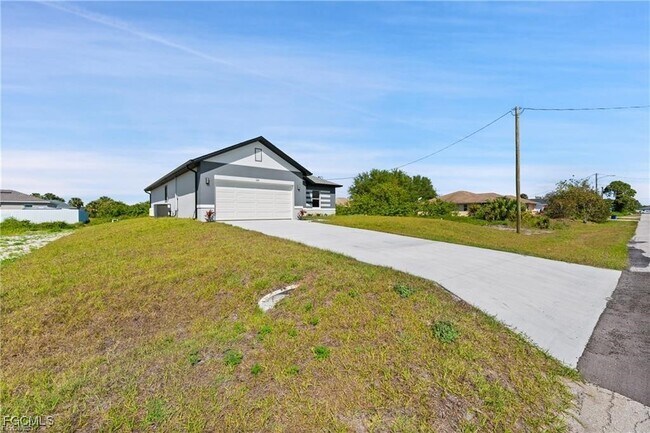 property at 524 Kingsbury Ln