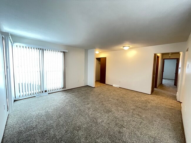 2829 Burgundy Dr in Erie, PA - Foto de edificio - Building Photo