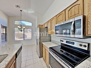 13830 W Keim Dr in Litchfield Park, AZ - Foto de edificio - Building Photo