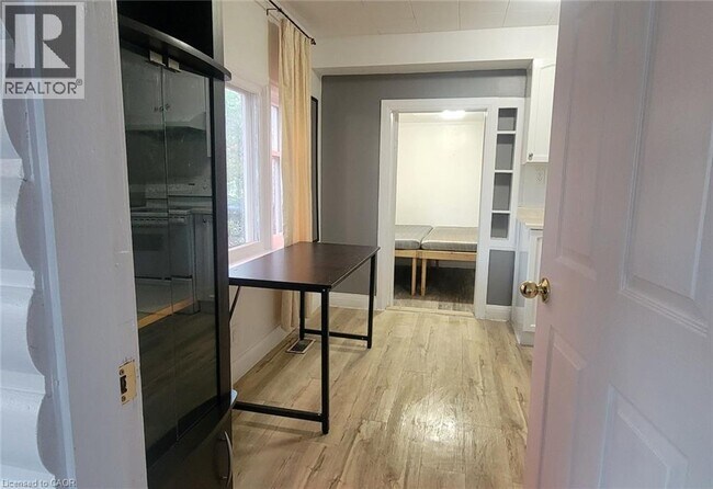 153 Huber St in Kitchener, ON - Building Photo - Building Photo