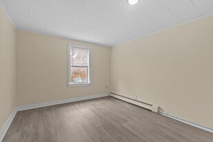 81-83-83 Sherman St in Burlington, VT - Building Photo