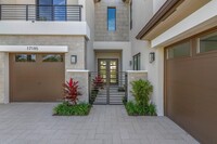 17185 Ludovica Ln in Boca Raton, FL - Foto de edificio - Building Photo