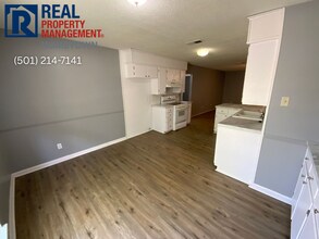 4013 Wooddale Dr in Little Rock, AR - Building Photo - Building Photo