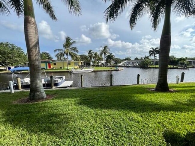 property at 2600 S Kanner Hwy