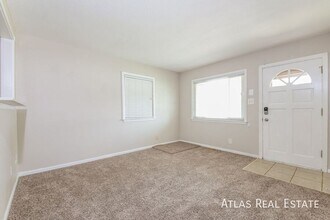 1710 Hoffman Way in Thornton, CO - Building Photo - Building Photo