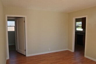 120 Avon St in Pittsburg, CA - Building Photo - Building Photo