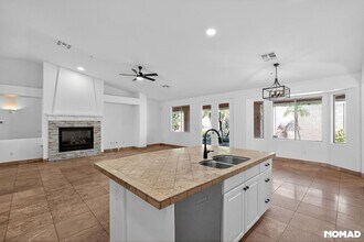 7742 E Los Gatos Dr in Scottsdale, AZ - Building Photo - Building Photo