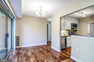 12215 Braxfield Ct in North Bethesda, MD - Building Photo - Building Photo