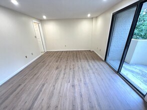 295 W Wyoming Ave in Stoneham, MA - Building Photo - Building Photo