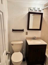 423 Cortelyou Ave, Unit 1 in Staten Island, NY - Building Photo - Building Photo