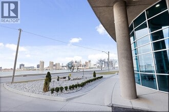 1225 Riverside Dr W in Windsor, ON - Foto de edificio - Building Photo