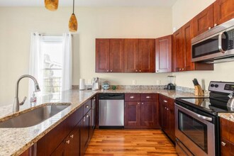684 Grady Pl SW in Atlanta, GA - Building Photo - Building Photo