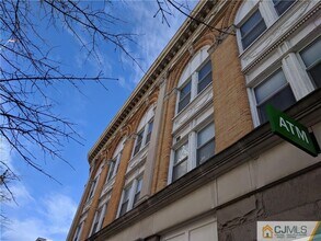 385 George St-Unit -2C in New Brunswick, NJ - Building Photo - Building Photo