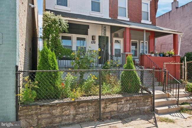 property at 457 N Edgewood St