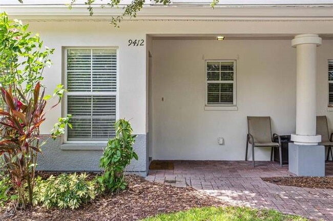 9412 Charlesberg Dr in Tampa, FL - Foto de edificio - Building Photo