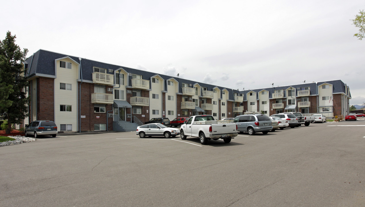 Viking Square Apartments in Arvada, CO - Foto de edificio