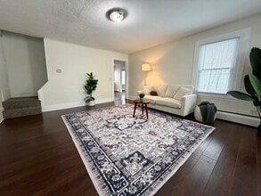 184 Burritt Rd in Hilton, NY - Foto de edificio - Building Photo