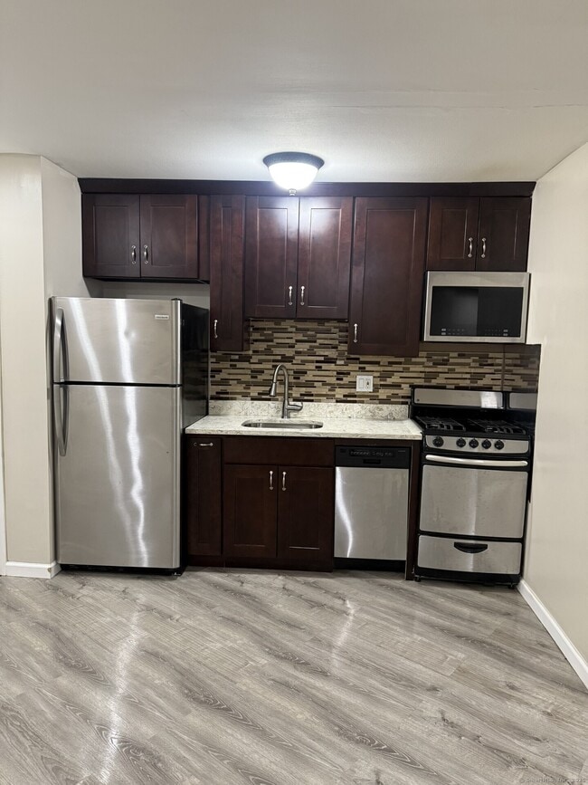 124 Biruta St in New Britain, CT - Building Photo - Building Photo