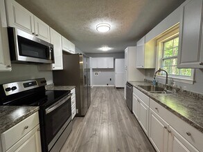 8546 E Union Hill Rd in Winston, GA - Building Photo - Building Photo