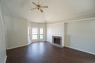 624 Lemons St in Cedar Hill, TX - Building Photo - Building Photo