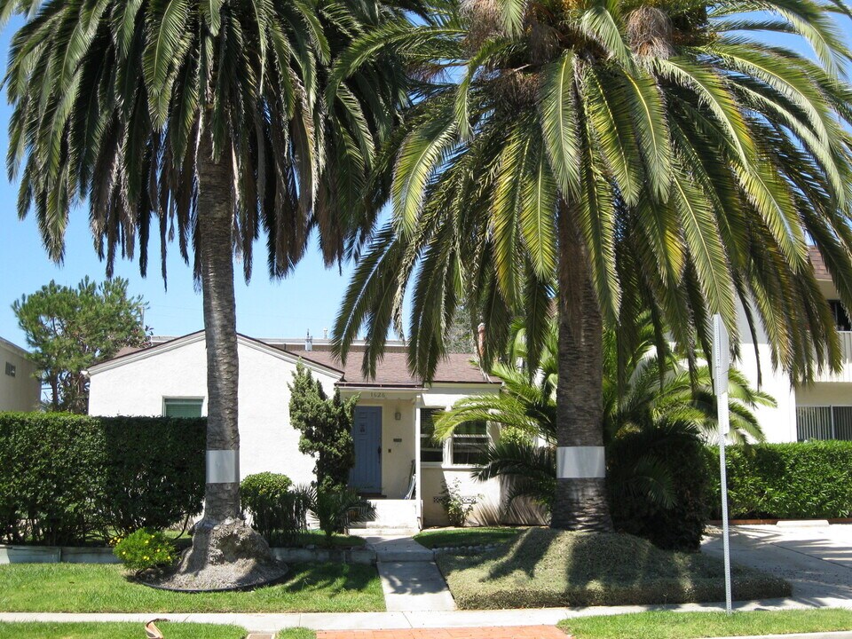 1626 Emerald St in San Diego, CA - Building Photo