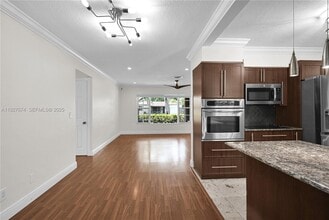 5713 Jefferson St in Hollywood, FL - Building Photo - Building Photo