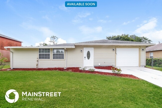 property at 1054 Fairplay Ave NW