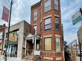 2636 W Cermak Rd, Unit 2 in Chicago, IL - Building Photo
