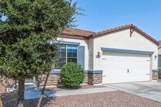 4216 S 82nd Ln in Phoenix, AZ - Foto de edificio - Building Photo