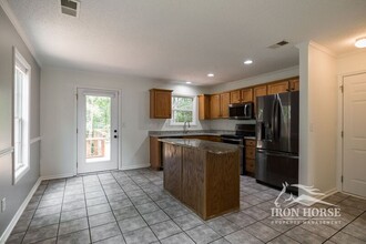 204 Milford Dr in Athens, GA - Building Photo - Building Photo