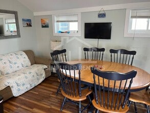 7 Perkins Ave in Hampton, NH - Building Photo - Building Photo