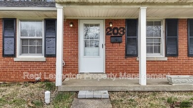 203 Loch Lomond Dr in Lexington, KY - Building Photo - Building Photo