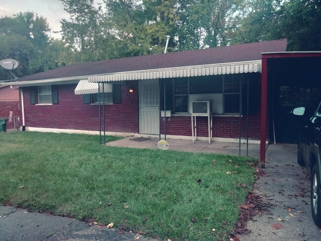 property at 830 Wells St