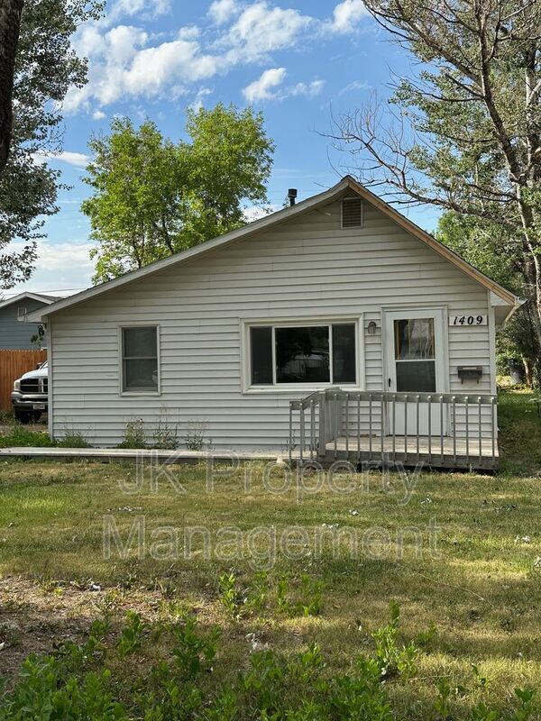 property at 1409 6th Ave NW