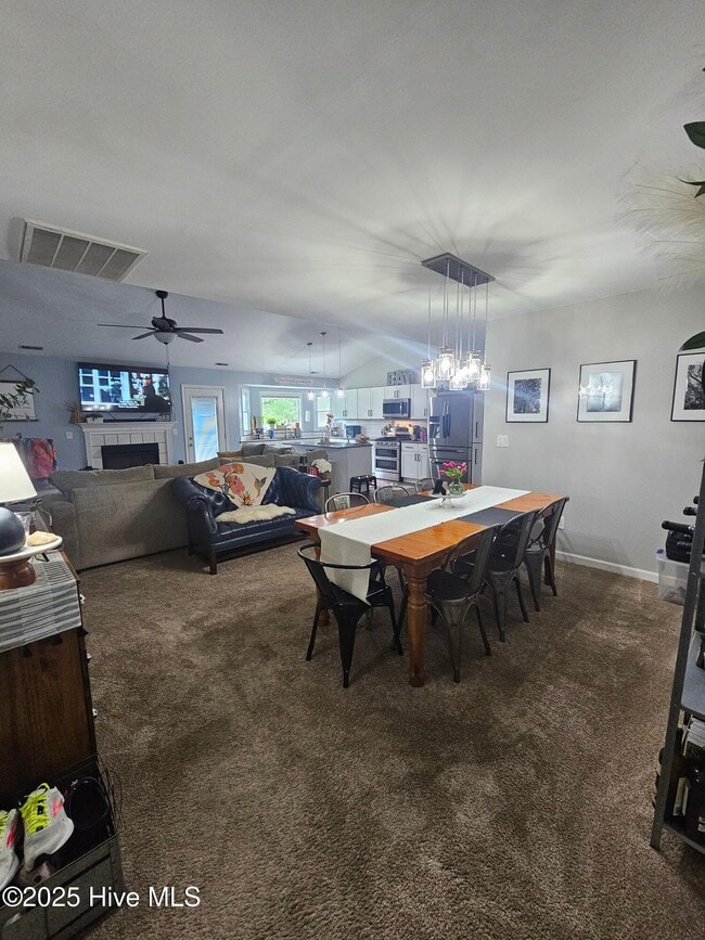 403 Boysenberry Ln in Hubert, NC - Building Photo - Building Photo