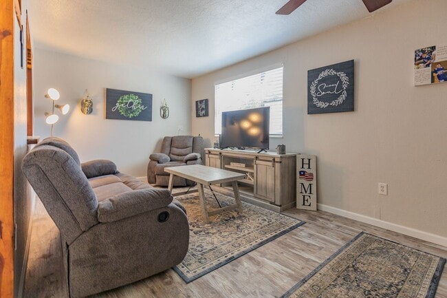 Super cute updated home! in Alamogordo, NM - Building Photo - Building Photo