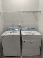 876 NW 3rd Way in Pompano Beach, FL - Building Photo - Building Photo